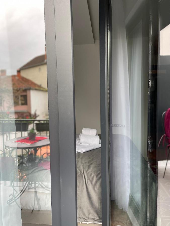 Etnomania Boutique Hotel Приштина Экстерьер фото