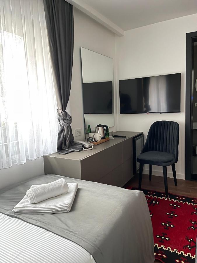 Etnomania Boutique Hotel Приштина Экстерьер фото