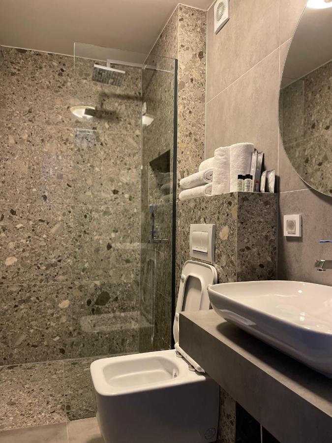 Etnomania Boutique Hotel Приштина Экстерьер фото
