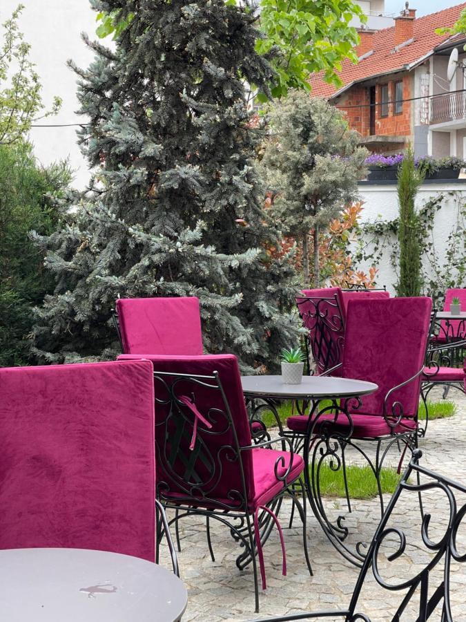 Etnomania Boutique Hotel Приштина Экстерьер фото