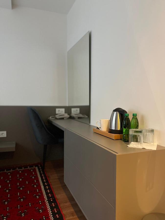 Etnomania Boutique Hotel Приштина Экстерьер фото