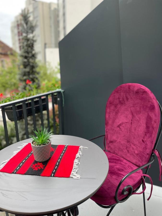 Etnomania Boutique Hotel Приштина Экстерьер фото