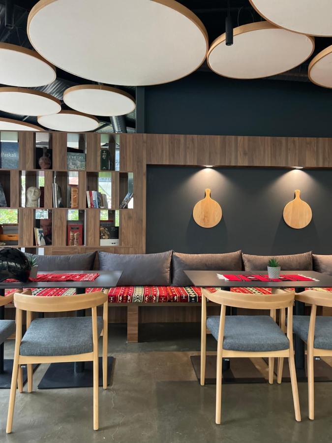 Etnomania Boutique Hotel Приштина Экстерьер фото