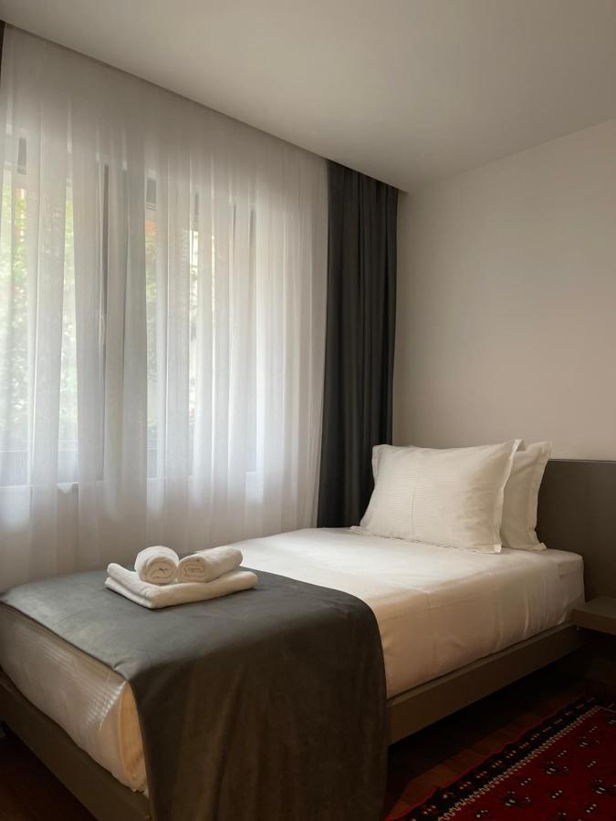 Etnomania Boutique Hotel Приштина Экстерьер фото
