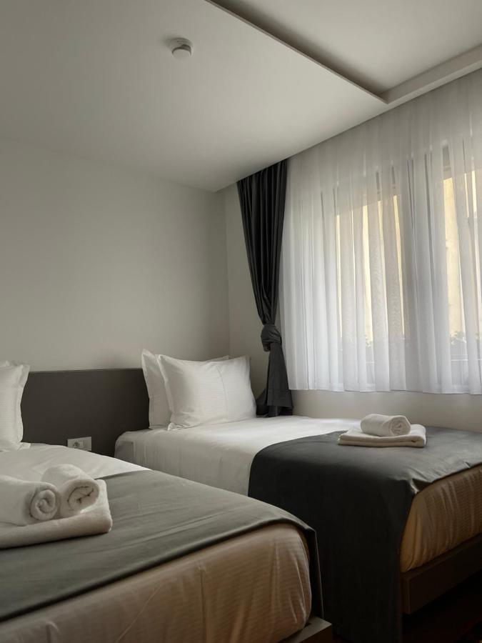 Etnomania Boutique Hotel Приштина Экстерьер фото